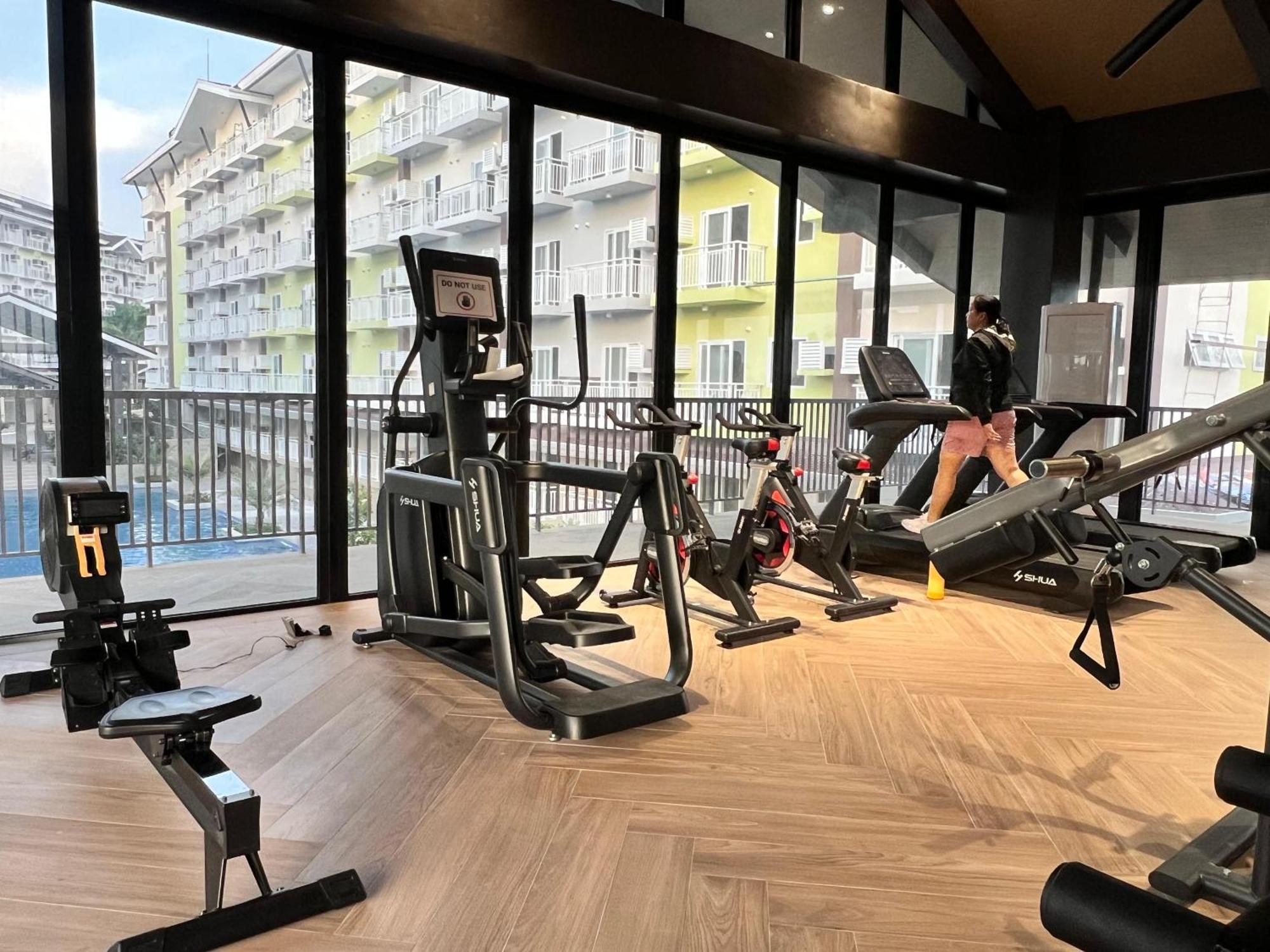Vp - Amani Grand Resort Residences, 03 Minutes Away From Mactan Airport - Bldg B - Unit 522 Đảo Mactan Ngoại thất bức ảnh